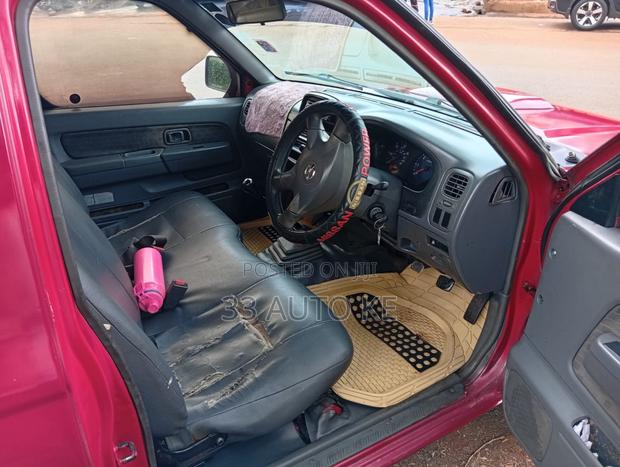 Nissan Hardbody 2009 Red