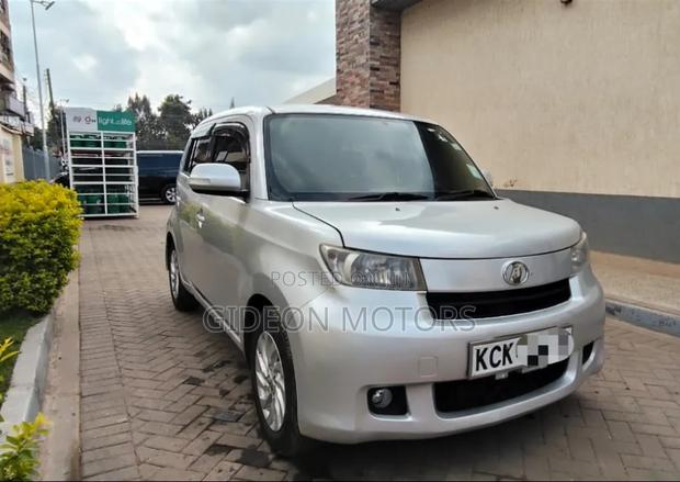 Toyota bB 2009 Silver
