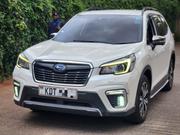 Subaru Forester 2018 White for sale