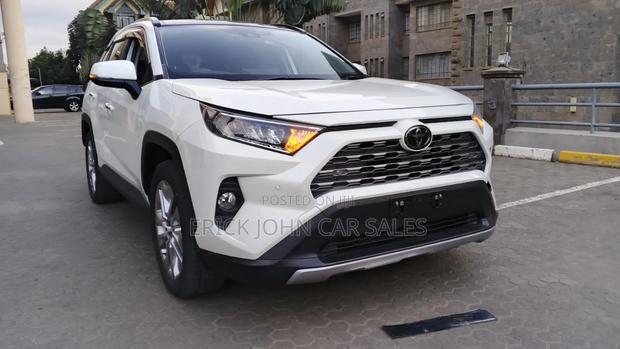 Toyota RAV4 Adventure AWD 2020 White