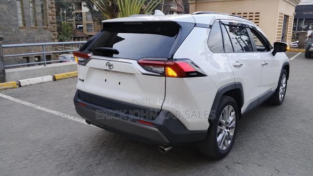 Toyota RAV4 Adventure AWD 2020 White
