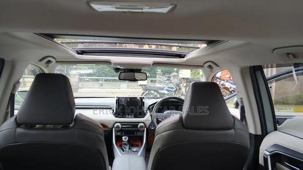 Toyota RAV4 Adventure 2019 Green