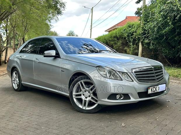 Mercedes-Benz E250 2009 Silver