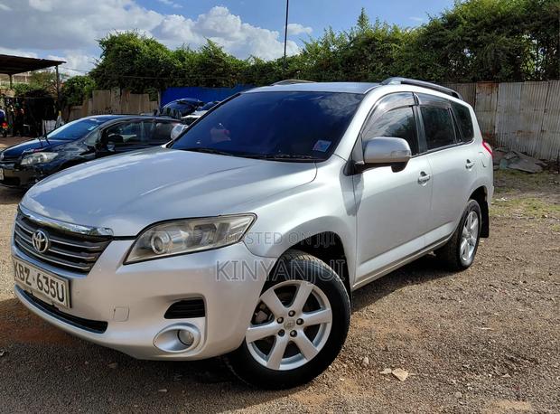Toyota Vanguard 2009 Silver
