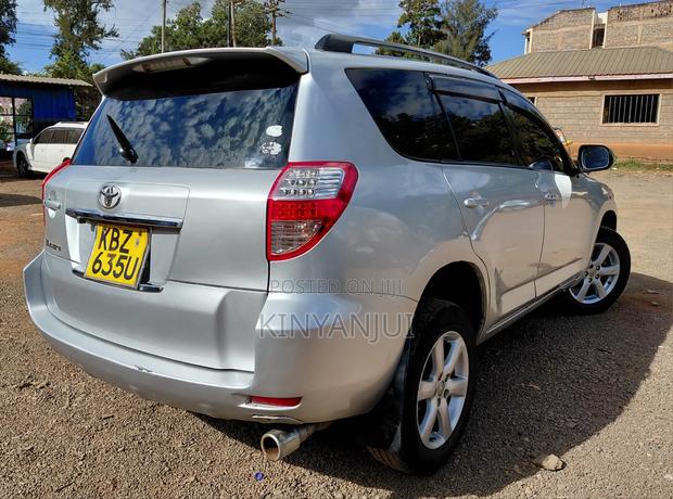 Toyota Vanguard 2009 Silver