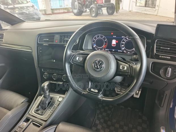 Volkswagen Golf R 4-Door w/DCC & Navigation 2019