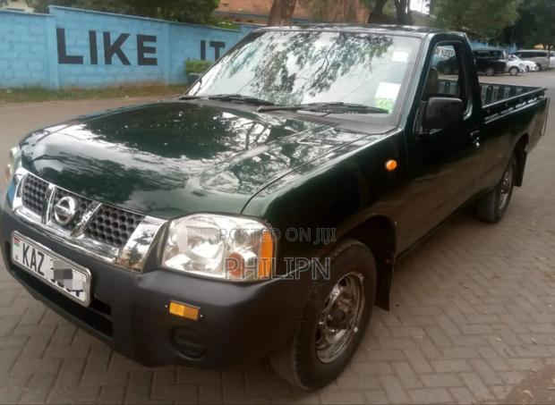 Nissan Hardbody 2009 Green
