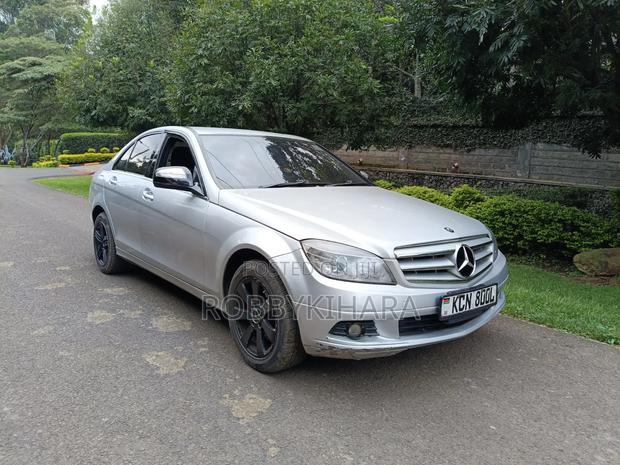 Mercedes-Benz C200 2010 Silver