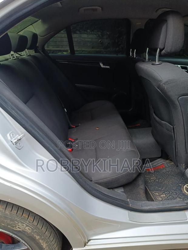 Mercedes-Benz C200 2010 Silver