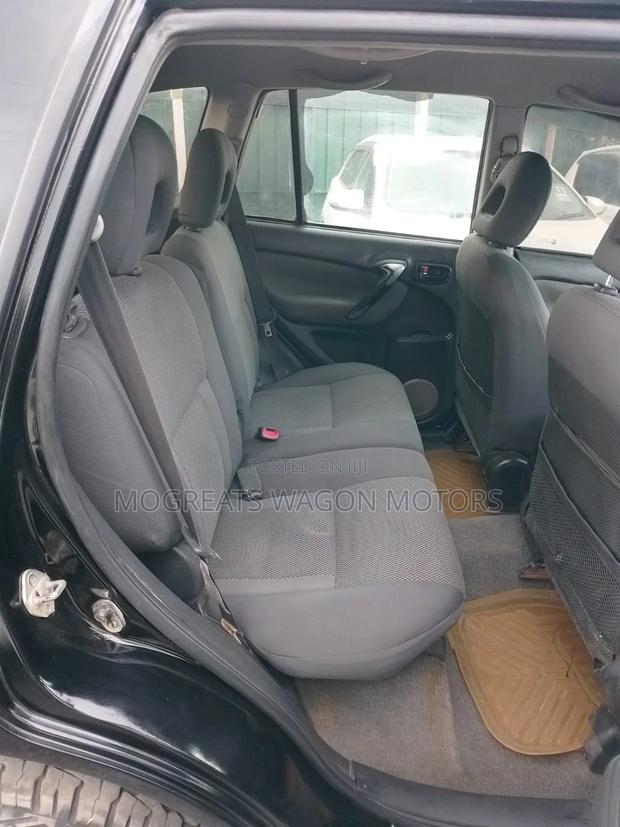Toyota RAV4 2005 Black