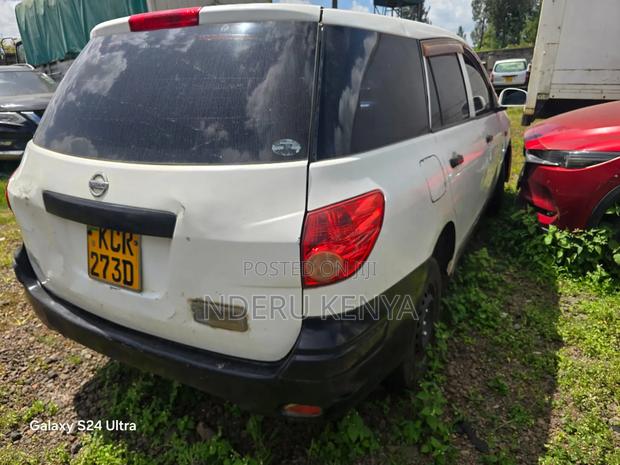 Nissan Advan 2011 White