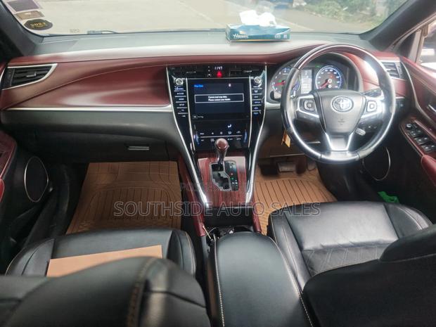 Toyota Harrier 2.0 2014 Maroon