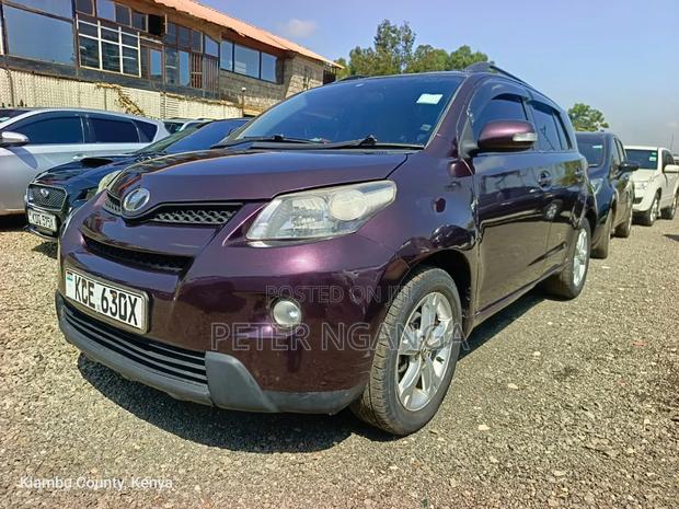 Toyota IST 2008 Purple