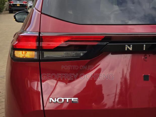 Nissan Note 1.2 Hybrid 2021 Red