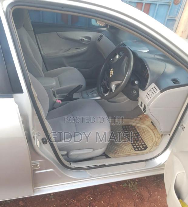 Toyota Axio 2010 Silver