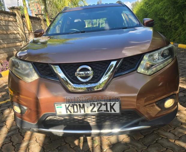 Nissan X-Trail 2.0 Petrol AWD 2016 Brown