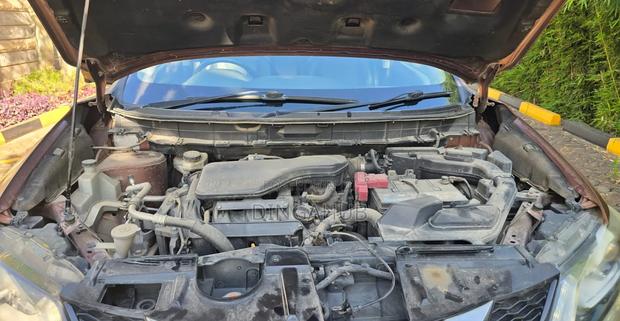 Nissan X-Trail 2.0 Petrol AWD 2016 Brown