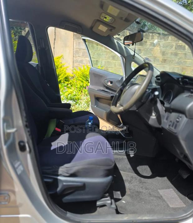 Toyota Wish 2015 Silver