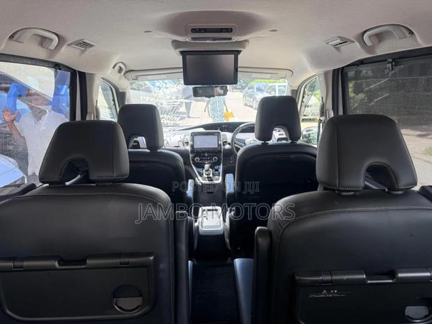 Nissan Serena 2020