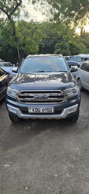 Ford Everest 2019 Gray for sale