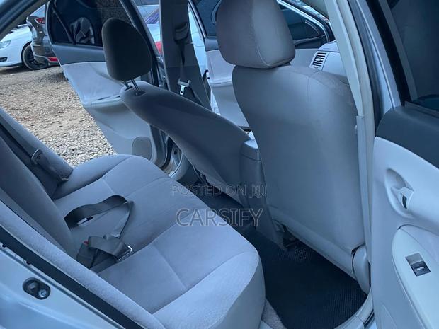 Toyota Axio 2011 Silver