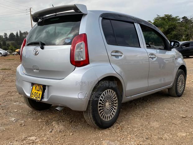 Toyota Passo 2016 Silver