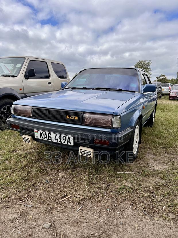 Nissan Sunny 1995 Blue
