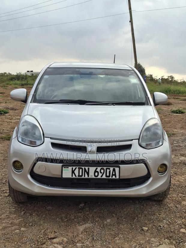 Toyota Passo 2015 Silver