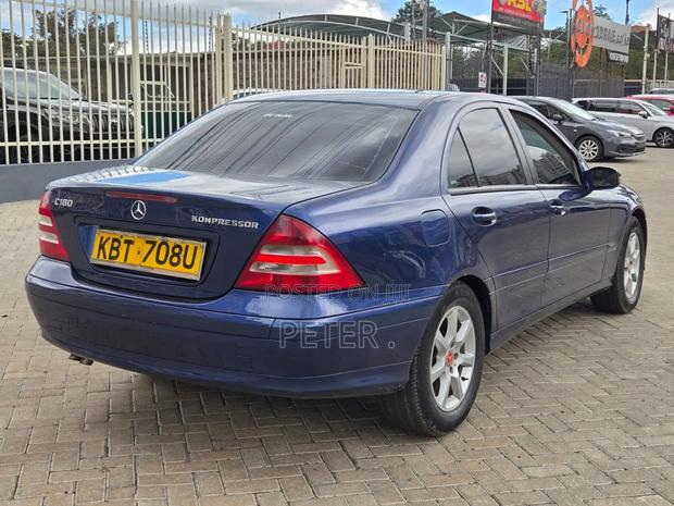 Mercedes-Benz C200 2005 Blue