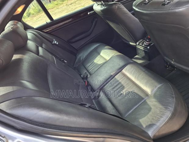 BMW 318i 2004 Gray