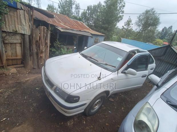 Nissan FB15 1999 White