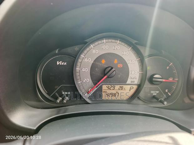 Toyota Vitz 2019 Silver