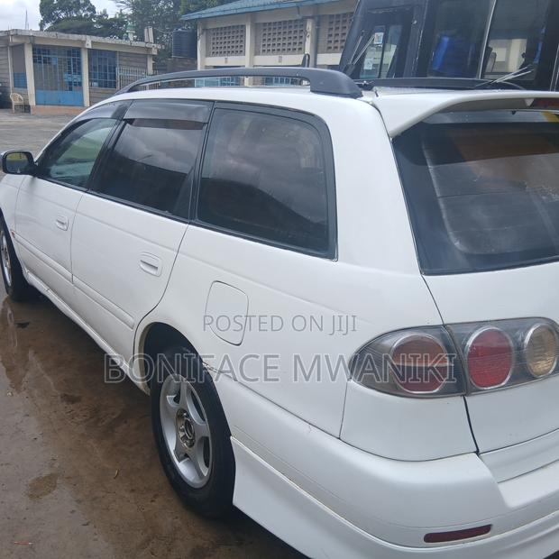 Toyota Caldina 2002 White