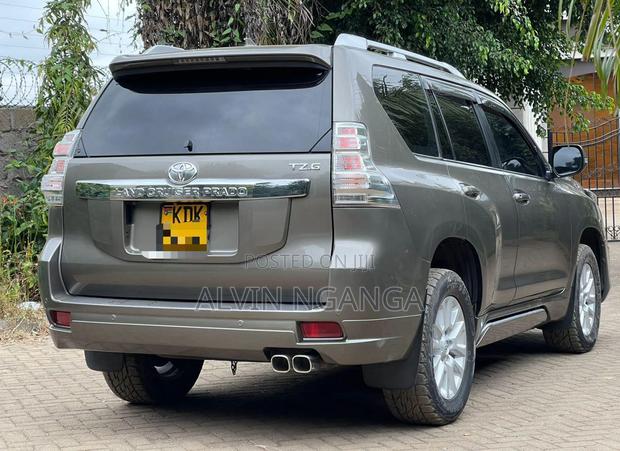 Toyota Land Cruiser Prado 2.8 D-4D 2016 Silver