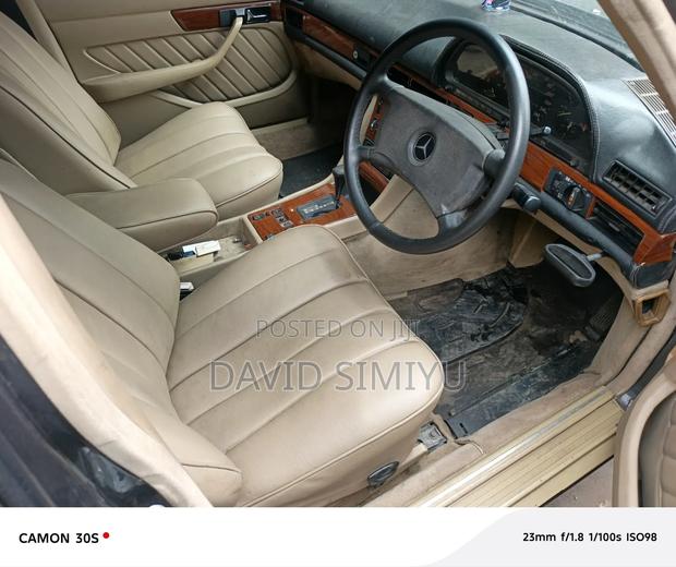 Mercedes-Benz 300E 1989 Black