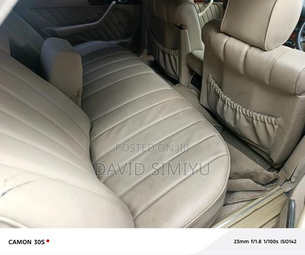 Mercedes-Benz 300E 1989 Black