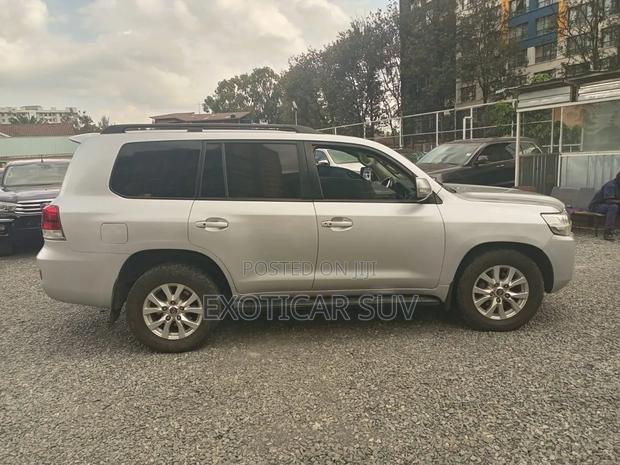 Toyota Land Cruiser 4.5 V8 GX-R 2012 Silver
