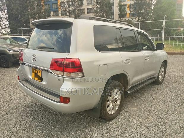 Toyota Land Cruiser 4.5 V8 GX-R 2012 Silver