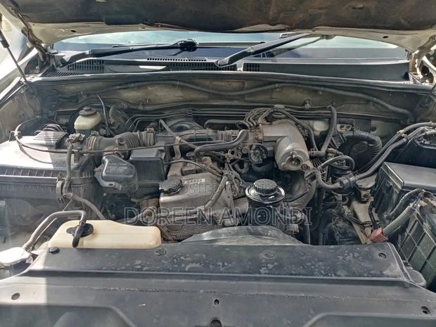 Toyota Land Cruiser Prado 2004 White