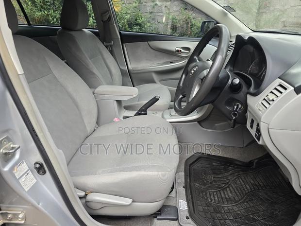 Toyota Axio 2009 Silver