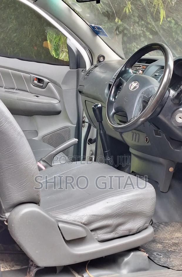 Toyota Hilux 2015 White