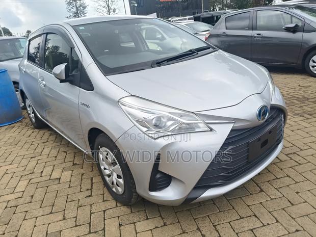 Toyota Vitz 1.5 FWD Hybrid 5dr 2018 Silver
