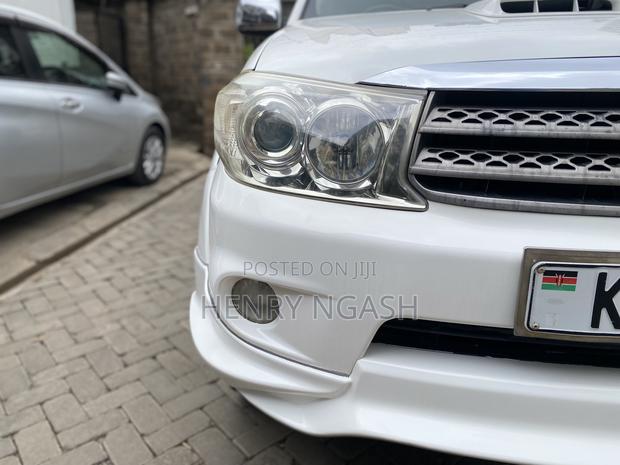 Toyota Fortuner 2010 Pearl