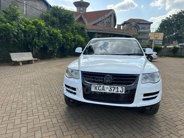 Volkswagen Touareg 2004 White
