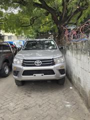 Toyota Hilux 2022 Silver for sale