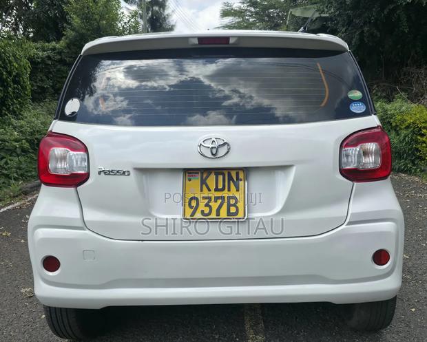 Toyota Passo 2016 White