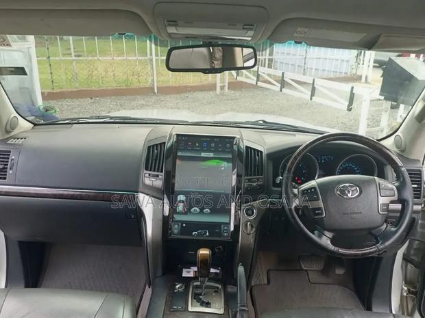 Toyota Land Cruiser 2012 Silver
