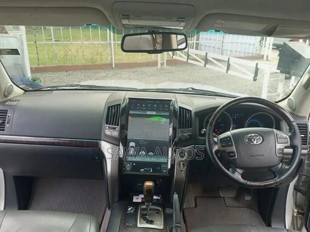 Toyota Land Cruiser 2012 Silver