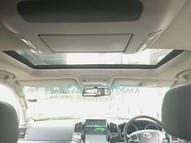 Toyota Land Cruiser 2012 Silver