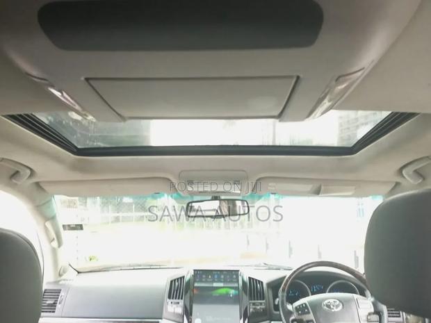 Toyota Land Cruiser 2012 Silver